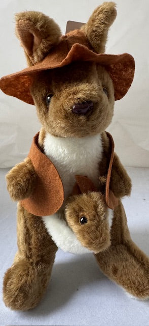 Kangaroo Swaggie with Hat 7.5"